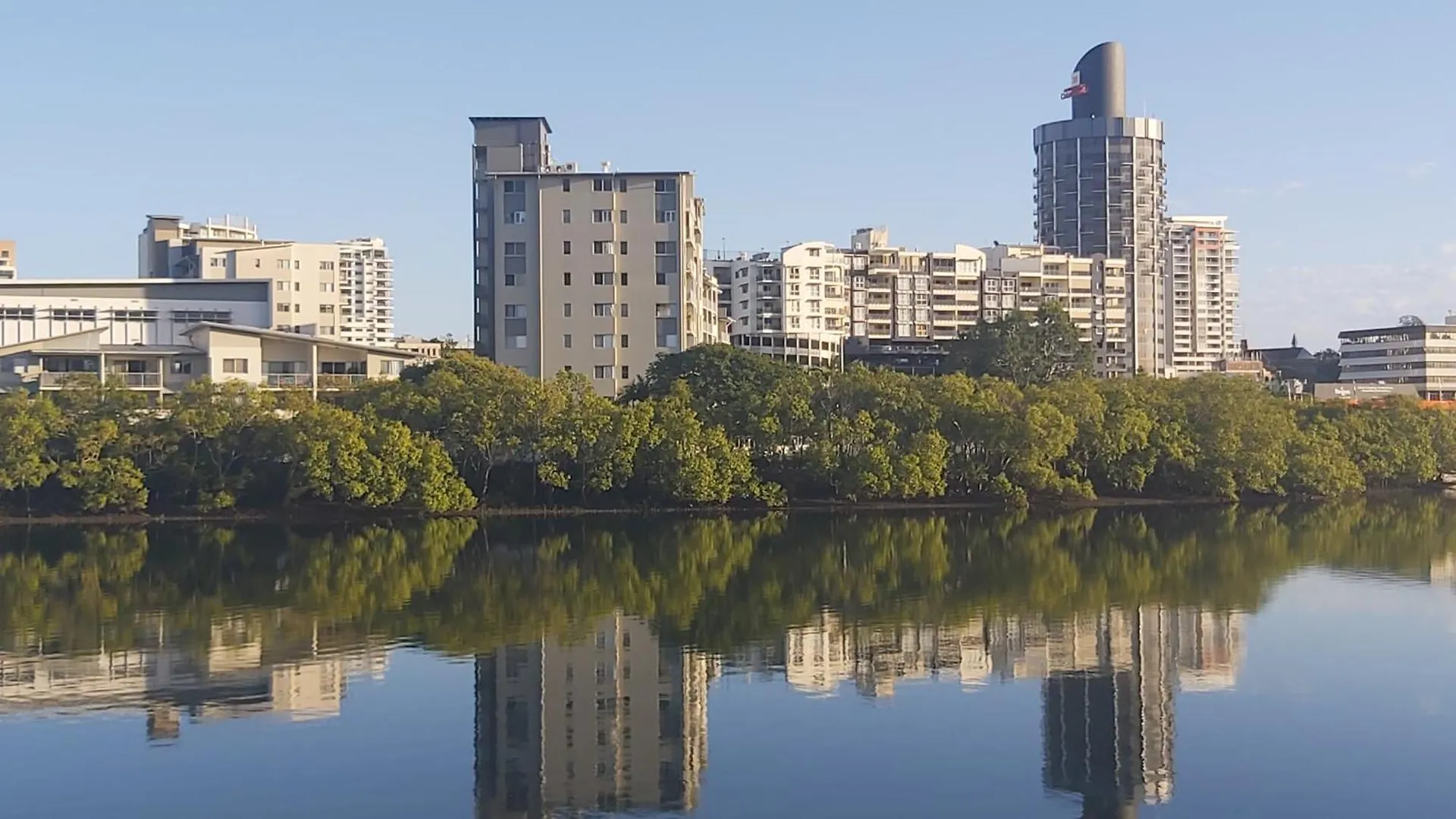 City Love Affair On Stanley Townsville